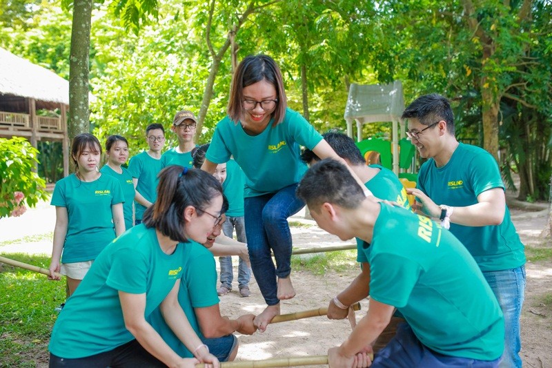 Tổ chức Team Building Ecopark 1 ngày gần Hà Nội