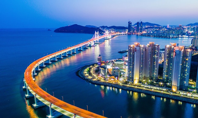 Du lịch Hàn Quốc khám phá thành phố biển Busan – Làng Gamcheon – Biển Song Do – Chùa Yuonggungsa – Cầu kính Oryuckdo 5 ngày 4 đêm